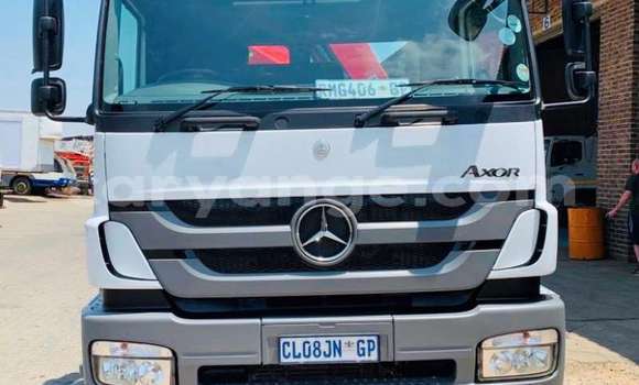 Buy Used Mercedes‒Benz 1117 White Truck in Windhoek in Namibia Buy Used Mercedes‒Benz 1117 White Truck in Windhoek in Namibia