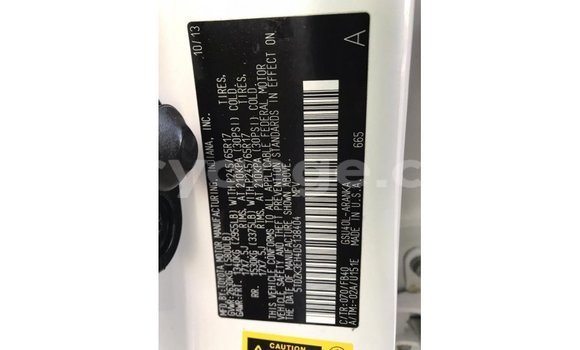 Acheter Import Voiture Toyota Highlander Blanc à Import - Dubai, Namibie Acheter Import Voiture Toyota Highlander Blanc à Import - Dubai, Namibie