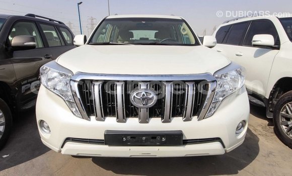 Acheter Import Voiture Toyota Prado Blanc à Import - Dubai, Namibie Acheter Import Voiture Toyota Prado Blanc à Import - Dubai, Namibie