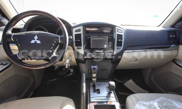 Buy Import Mitsubishi Pajero White Car in Import - Dubai in Namibia Buy Import Mitsubishi Pajero White Car in Import - Dubai in Namibia