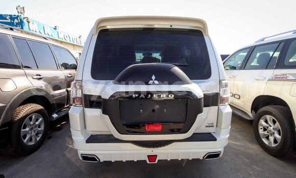 Buy Import Mitsubishi Pajero White Car in Import - Dubai in Namibia Buy Import Mitsubishi Pajero White Car in Import - Dubai in Namibia
