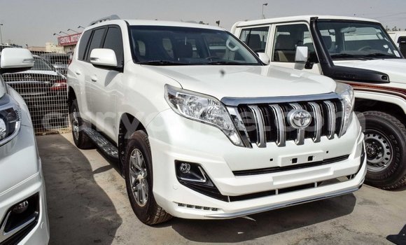 Acheter Import Voiture Toyota Prado Blanc à Import - Dubai, Namibie Acheter Import Voiture Toyota Prado Blanc à Import - Dubai, Namibie