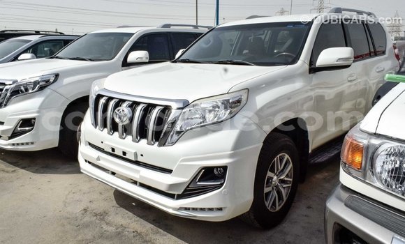 Acheter Import Voiture Toyota Prado Blanc à Import - Dubai, Namibie Acheter Import Voiture Toyota Prado Blanc à Import - Dubai, Namibie