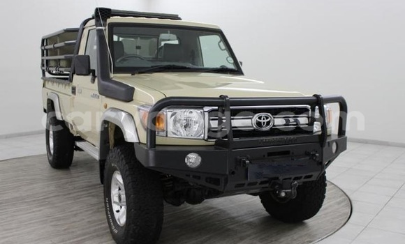 Buy Used Toyota Land Cruiser Beige Car in Windhoek in Namibia Buy Used Toyota Land Cruiser Beige Car in Windhoek in Namibia