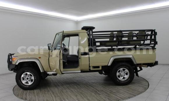 Buy Used Toyota Land Cruiser Beige Car in Windhoek in Namibia Buy Used Toyota Land Cruiser Beige Car in Windhoek in Namibia