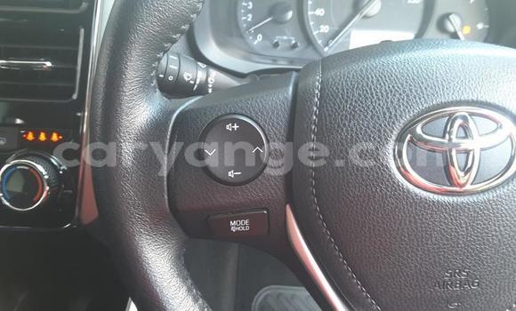 Acheter Occasion Voiture Toyota Yaris Rouge à Windhoek, Namibie Acheter Occasion Voiture Toyota Yaris Rouge à Windhoek, Namibie