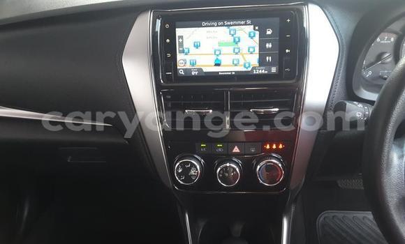 Acheter Occasion Voiture Toyota Yaris Rouge à Windhoek, Namibie Acheter Occasion Voiture Toyota Yaris Rouge à Windhoek, Namibie