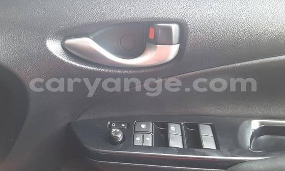 Acheter Occasion Voiture Toyota Yaris Rouge à Windhoek, Namibie Acheter Occasion Voiture Toyota Yaris Rouge à Windhoek, Namibie