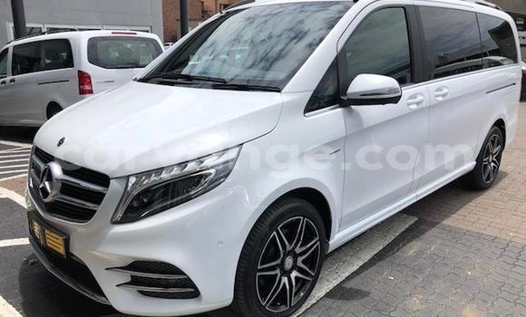 Acheter Occasion Voiture Mercedes-Benz V-klasse Blanc à Henties Bay, Erongo Acheter Occasion Voiture Mercedes-Benz V-klasse Blanc à Henties Bay, Erongo