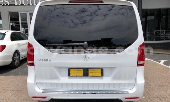 Acheter Occasion Voiture Mercedes-Benz V-klasse Blanc à Henties Bay, Erongo Acheter Occasion Voiture Mercedes-Benz V-klasse Blanc à Henties Bay, Erongo