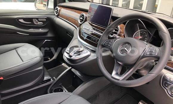 Acheter Occasion Voiture Mercedes-Benz V-klasse Blanc à Henties Bay, Erongo Acheter Occasion Voiture Mercedes-Benz V-klasse Blanc à Henties Bay, Erongo