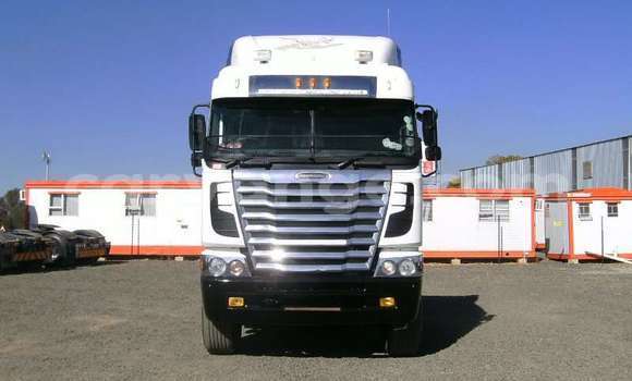 Buy Used Freightliner 90 Cum 500 White Truck in Windhoek in Namibia Buy Used Freightliner 90 Cum 500 White Truck in Windhoek in Namibia