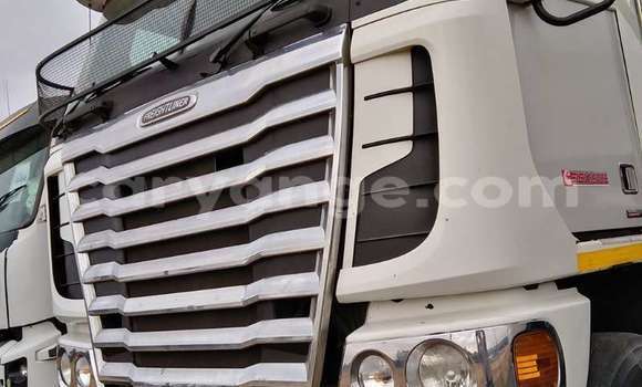 Buy Used Freightliner 90 Cum 500 White Truck in Windhoek in Namibia Buy Used Freightliner 90 Cum 500 White Truck in Windhoek in Namibia