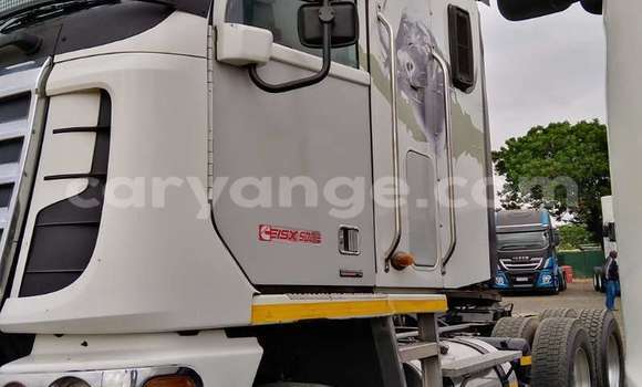 Buy Used Freightliner 90 Cum 500 White Truck in Windhoek in Namibia Buy Used Freightliner 90 Cum 500 White Truck in Windhoek in Namibia