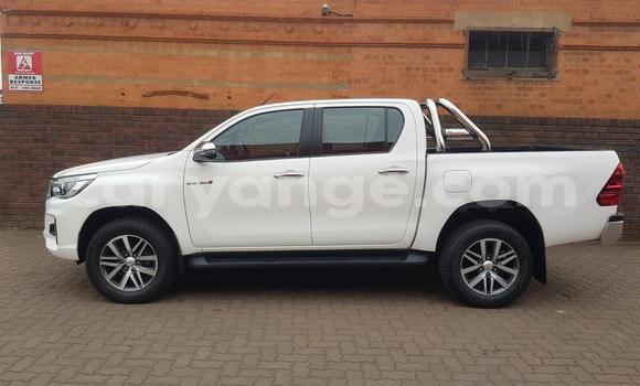 Buy Used Toyota Hilux White Car in Windhoek in Namibia Buy Used Toyota Hilux White Car in Windhoek in Namibia