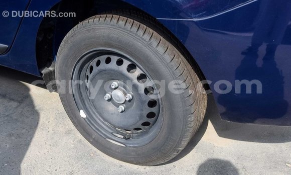 Acheter Import Voiture Renault Symbol Bleu à Import - Dubai, Namibie Acheter Import Voiture Renault Symbol Bleu à Import - Dubai, Namibie