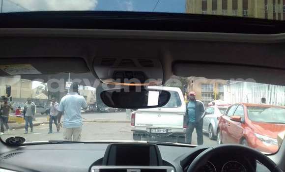 Acheter Occasion Voiture BMW 3–Series Blanc à Windhoek, Namibie Acheter Occasion Voiture BMW 3–Series Blanc à Windhoek, Namibie