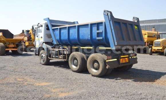 Buy Used Nissan UD White Truck in Windhoek in Namibia Buy Used Nissan UD White Truck in Windhoek in Namibia