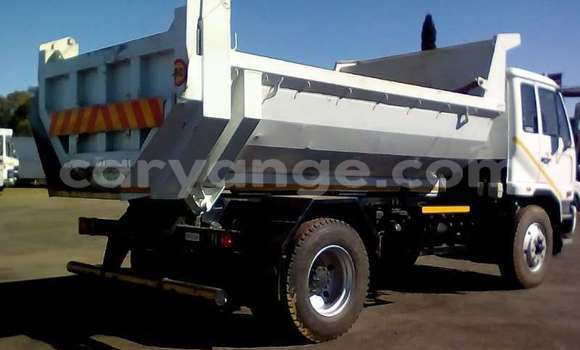 Buy Used Nissan UD White Truck in Windhoek in Namibia Buy Used Nissan UD White Truck in Windhoek in Namibia