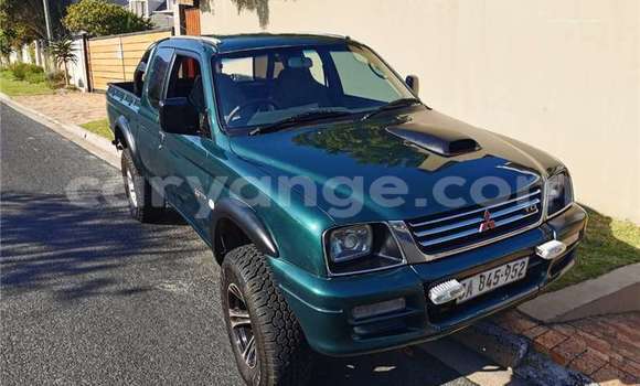 Acheter Occasion Voiture Mitsubishi Colt Vert à Windhoek, Namibie Acheter Occasion Voiture Mitsubishi Colt Vert à Windhoek, Namibie