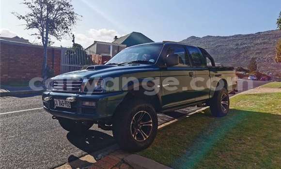 Acheter Occasion Voiture Mitsubishi Colt Vert à Windhoek, Namibie Acheter Occasion Voiture Mitsubishi Colt Vert à Windhoek, Namibie