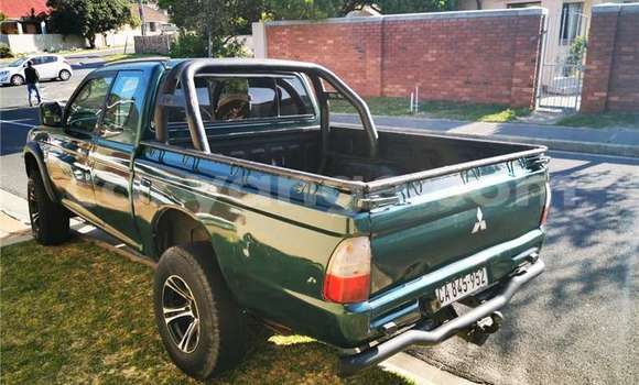 Acheter Occasion Voiture Mitsubishi Colt Vert à Windhoek, Namibie Acheter Occasion Voiture Mitsubishi Colt Vert à Windhoek, Namibie