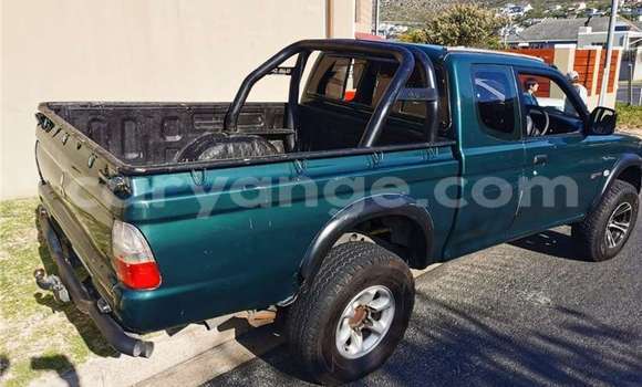 Acheter Occasion Voiture Mitsubishi Colt Vert à Windhoek, Namibie Acheter Occasion Voiture Mitsubishi Colt Vert à Windhoek, Namibie