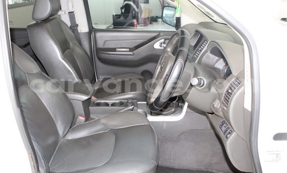 Buy Used Nissan Pathfinder White Car in Karasburg in Karas Buy Used Nissan Pathfinder White Car in Karasburg in Karas