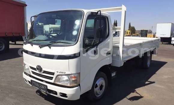 Buy Used Toyota Dyna White Truck in Windhoek in Namibia