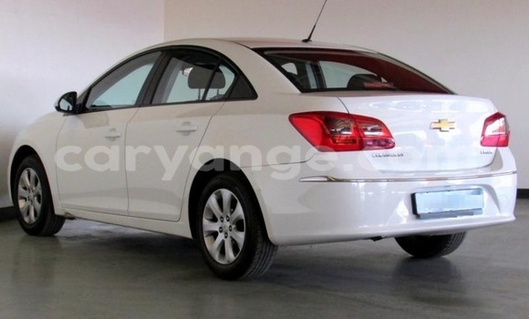 Acheter Occasion Voiture Chevrolet Cruze Blanc à Warmbad, Karas Acheter Occasion Voiture Chevrolet Cruze Blanc à Warmbad, Karas