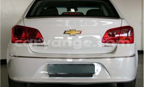 Acheter Occasion Voiture Chevrolet Cruze Blanc à Warmbad, Karas Acheter Occasion Voiture Chevrolet Cruze Blanc à Warmbad, Karas