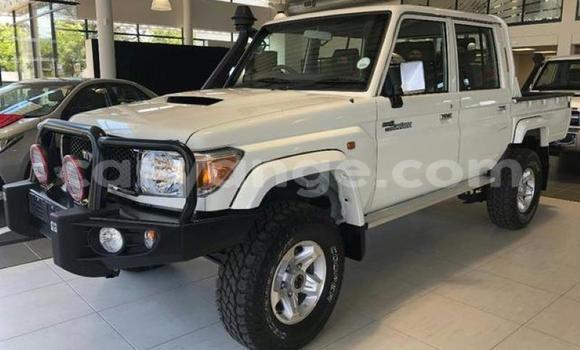 Buy Used Toyota Land Cruiser White Car in Windhoek in Namibia Buy Used Toyota Land Cruiser White Car in Windhoek in Namibia