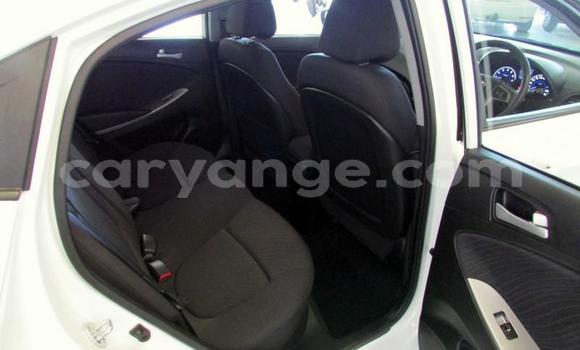 Acheter Occasion Voiture Hyundai Accent Blanc à Rundu, Namibie Acheter Occasion Voiture Hyundai Accent Blanc à Rundu, Namibie