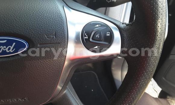 Acheter Occasion Voiture Ford Focus ST Noir à Windhoek, Namibie Acheter Occasion Voiture Ford Focus ST Noir à Windhoek, Namibie