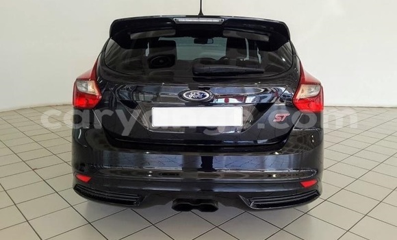 Acheter Occasion Voiture Ford Focus ST Noir à Windhoek, Namibie Acheter Occasion Voiture Ford Focus ST Noir à Windhoek, Namibie
