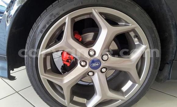 Acheter Occasion Voiture Ford Focus ST Noir à Windhoek, Namibie Acheter Occasion Voiture Ford Focus ST Noir à Windhoek, Namibie