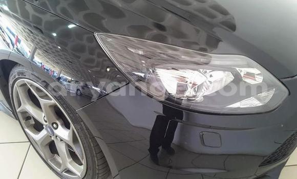 Acheter Occasion Voiture Ford Focus ST Noir à Windhoek, Namibie Acheter Occasion Voiture Ford Focus ST Noir à Windhoek, Namibie