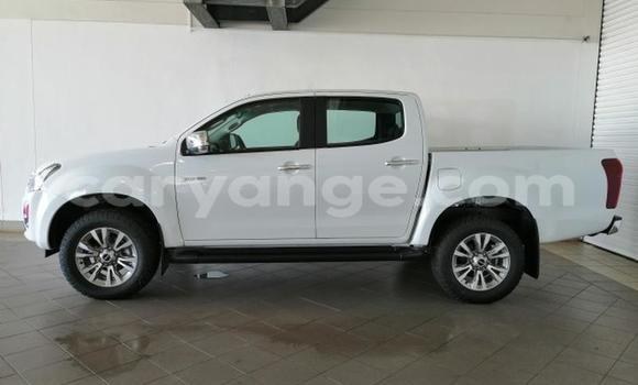 Buy Used Isuzu D–MAX White Car in Windhoek in Namibia Buy Used Isuzu D–MAX White Car in Windhoek in Namibia