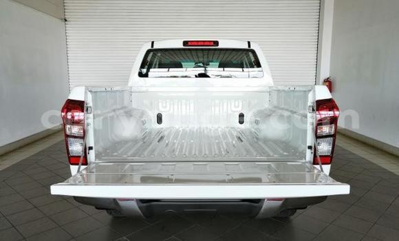Buy Used Isuzu D–MAX White Car in Windhoek in Namibia Buy Used Isuzu D–MAX White Car in Windhoek in Namibia