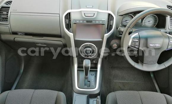 Buy Used Isuzu D–MAX White Car in Windhoek in Namibia Buy Used Isuzu D–MAX White Car in Windhoek in Namibia
