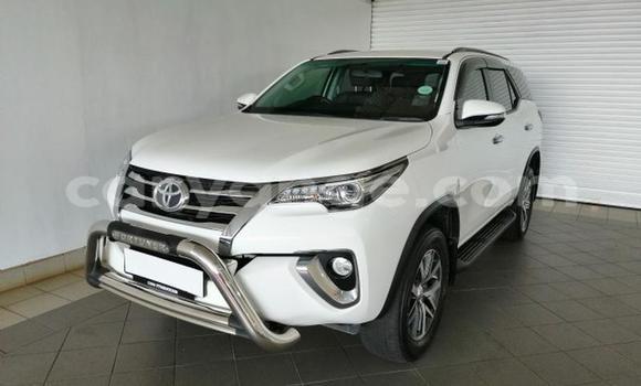 Buy Used Toyota Fortuner White Car in Windhoek in Namibia Buy Used Toyota Fortuner White Car in Windhoek in Namibia
