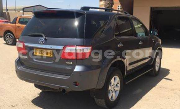 Acheter Occasion Voiture Toyota Fortuner Noir à Windhoek, Namibie Acheter Occasion Voiture Toyota Fortuner Noir à Windhoek, Namibie