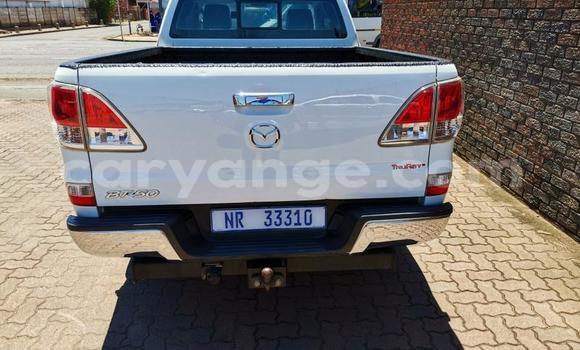 Acheter Occasion Voiture Mazda BT-50 Blanc à Karasburg, Karas Acheter Occasion Voiture Mazda BT-50 Blanc à Karasburg, Karas