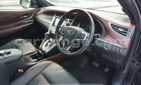 Buy Used Toyota Hilux White Car in Windhoek in Namibia Buy Used Toyota Hilux White Car in Windhoek in Namibia