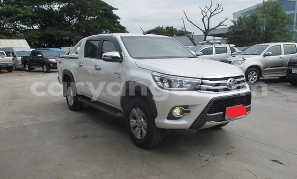 Buy Used Toyota Hilux White Car in Windhoek in Namibia Buy Used Toyota Hilux White Car in Windhoek in Namibia