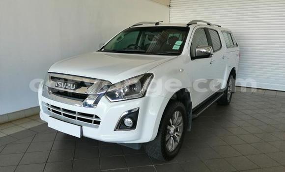 Buy Used Isuzu D–MAX White Car in Windhoek in Namibia Buy Used Isuzu D–MAX White Car in Windhoek in Namibia