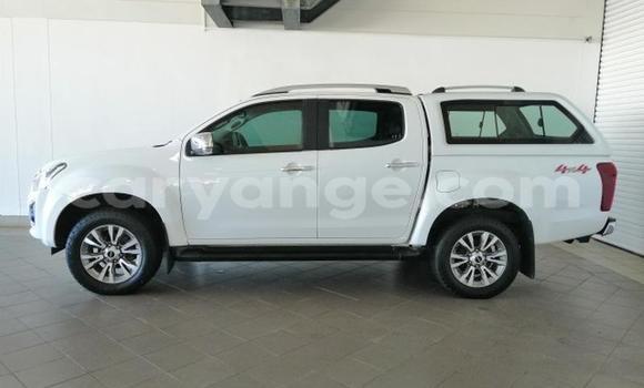 Buy Used Isuzu D–MAX White Car in Windhoek in Namibia Buy Used Isuzu D–MAX White Car in Windhoek in Namibia