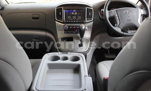 Buy Used Hyundai H1 Silver Car in Windhoek in Namibia Buy Used Hyundai H1 Silver Car in Windhoek in Namibia