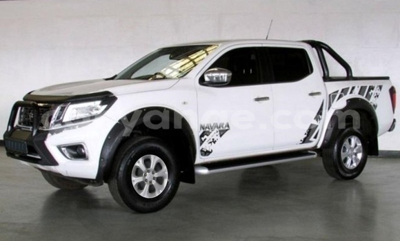 Acheter Occasion Voiture Nissan Navara Blanc à Windhoek, Namibie Acheter Occasion Voiture Nissan Navara Blanc à Windhoek, Namibie