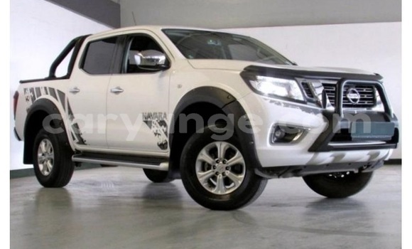 Acheter Occasion Voiture Nissan Navara Blanc à Windhoek, Namibie Acheter Occasion Voiture Nissan Navara Blanc à Windhoek, Namibie